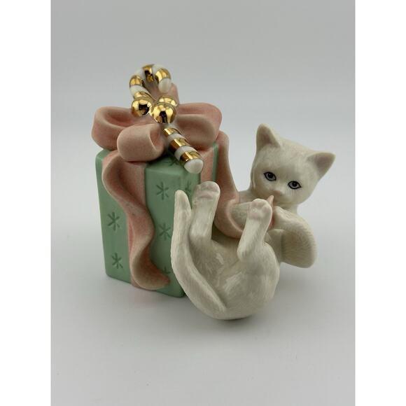 Lenox China "Presently Curious" Cat w/ Holdiay Gift Figurine COA NIB - Picture 2 of 10